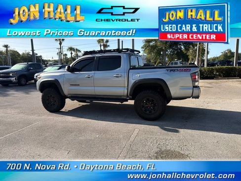 Used 2023 Toyota Tacoma TRD Off-Road w/ TRD Premium Off Road Package AWD/4WD image 5