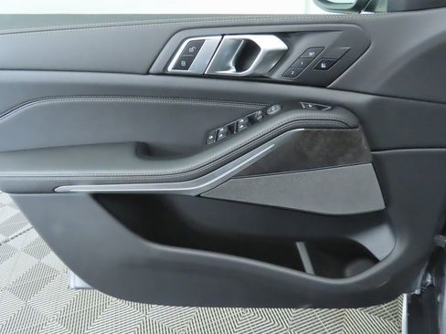 Used 2026 BMW X5 sDrive40i RWD image 26
