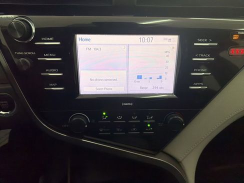 Used 2020 Toyota Camry LE w/ Convenience Package FWD image 33