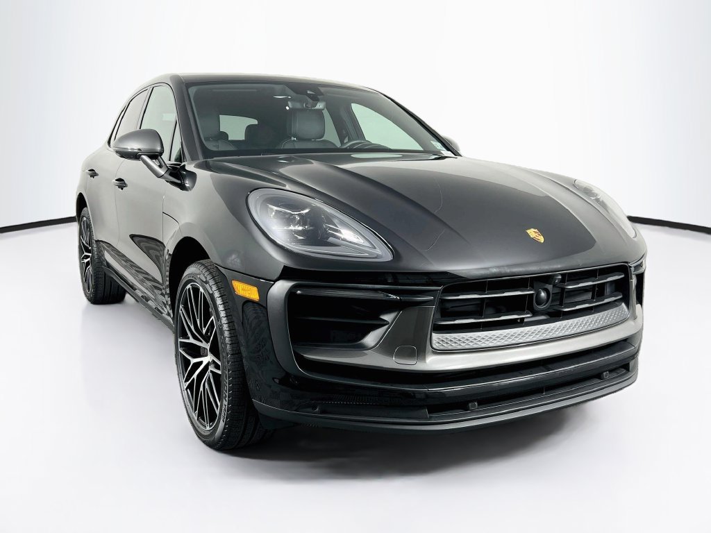 Certified 2024 Porsche Macan Turbo AWD/4WD image 7