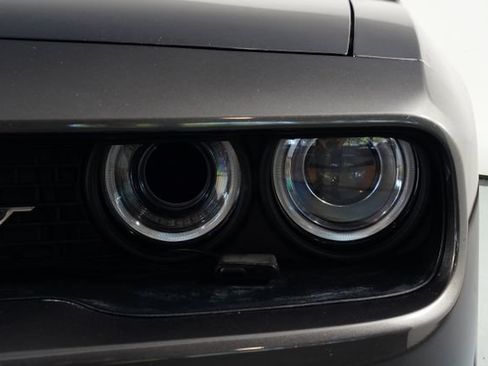 Used 2016 Dodge Challenger SRT Hellcat RWD image 27