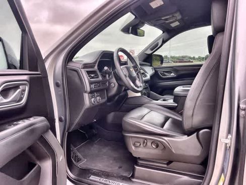Used 2023 Chevrolet Tahoe LT w/ Luxury Package image 3