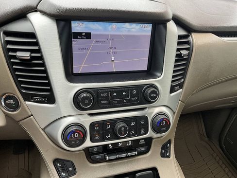 Used 2015 GMC Yukon XL SLT w/ Open Road Package AWD/4WD image 26