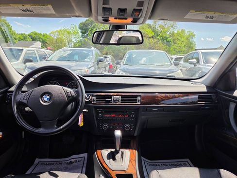 Used 2011 BMW 328i Sedan w/ Premium Pkg RWD image 28
