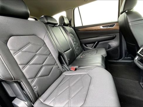 Used 2024 Volkswagen Atlas SE FWD image 25
