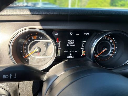 Used 2023 Jeep Wrangler Unlimited Sport AWD/4WD image 17
