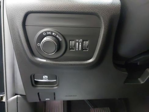 Used 2023 Jeep Grand Cherokee Altitude image 26