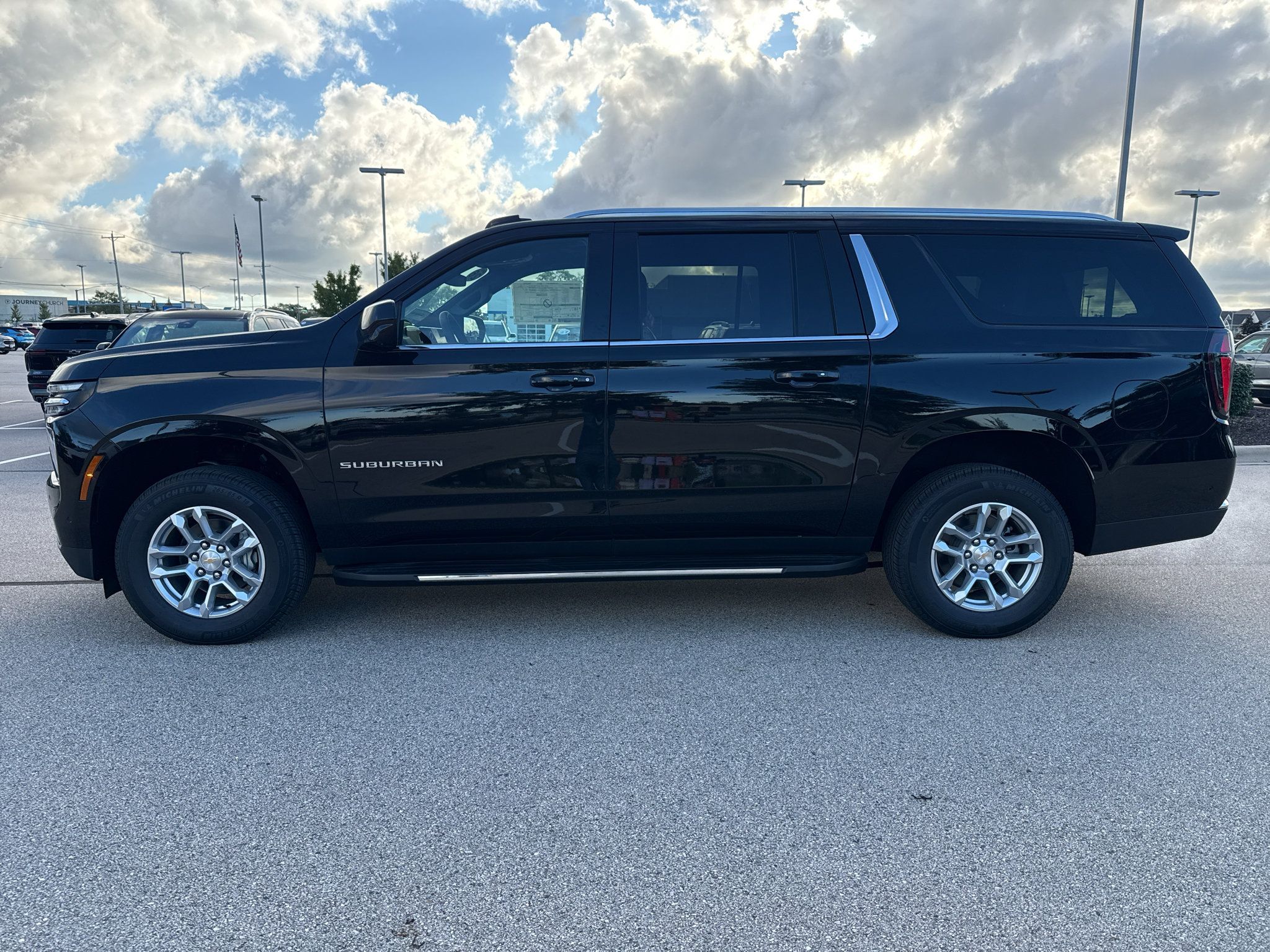 New 2026 Chevrolet Suburban LS w/ Max Trailering Package AWD/4WD image 2