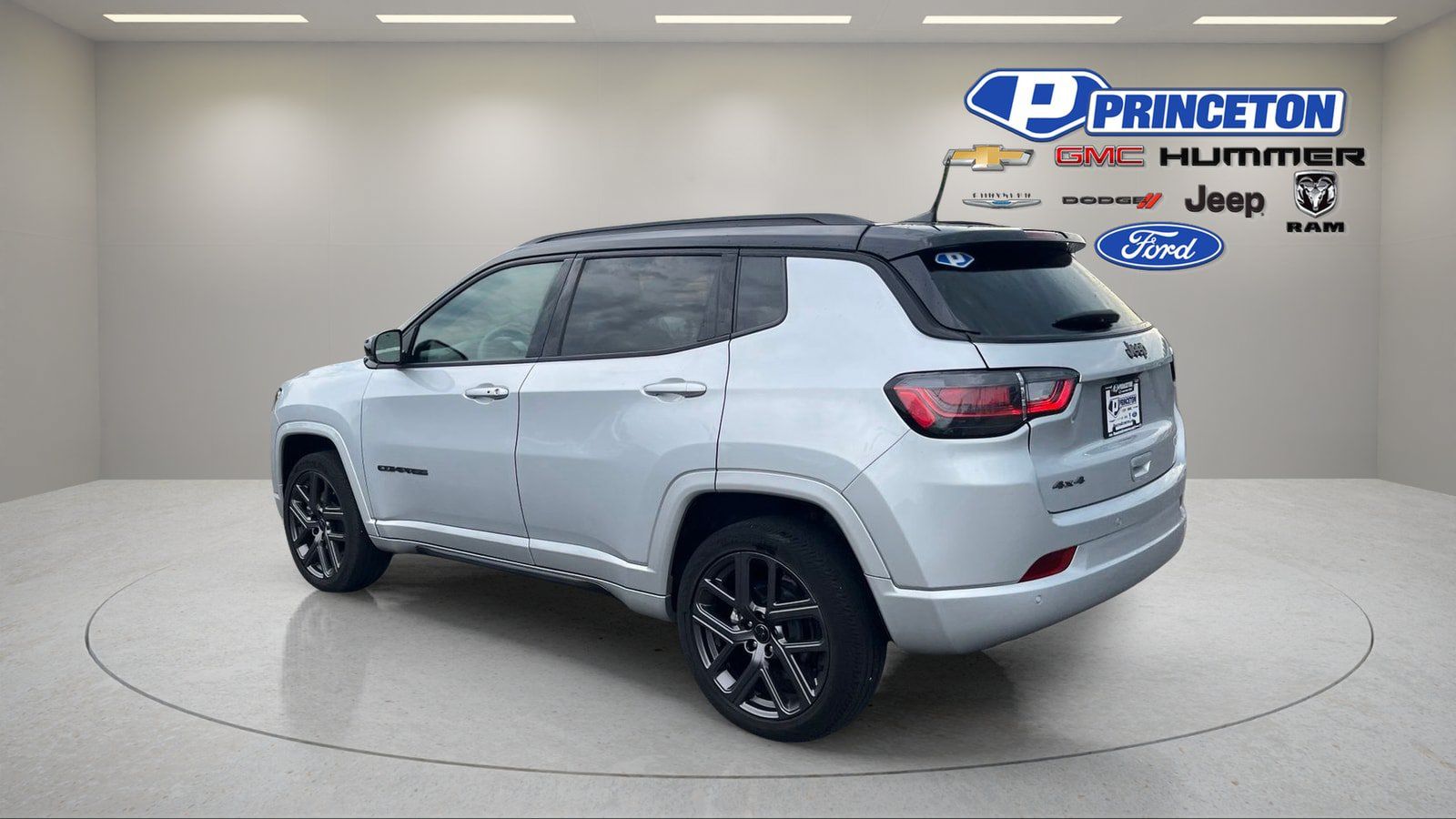 Used 2025 Jeep Compass Limited w/ High Altitude Package AWD/4WD image 5