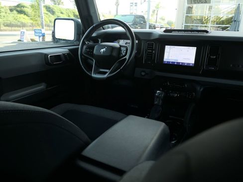 Used 2022 Ford Bronco Big Bend w/ Sasquatch Package image 27