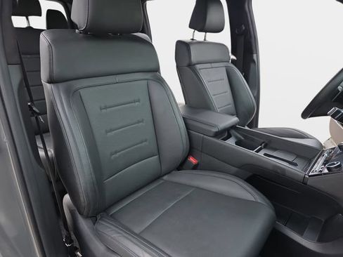 Used 2025 Hyundai Santa Fe Calligraphy AWD/4WD image 10