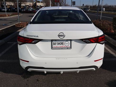 Certified 2025 Nissan Sentra SV image 7