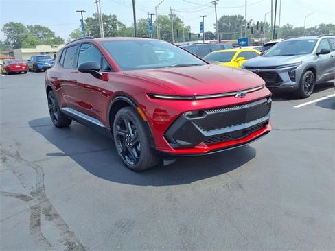 New 2025 Chevrolet Equinox EV RS image 3