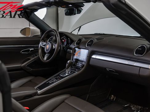 Used 2019 Porsche 718 Boxster S RWD image 50