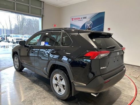 New 2025 Toyota RAV4 XLE image 4
