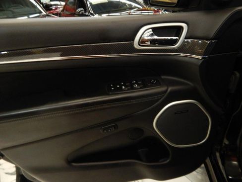 Used 2020 Jeep Grand Cherokee SRT image 14