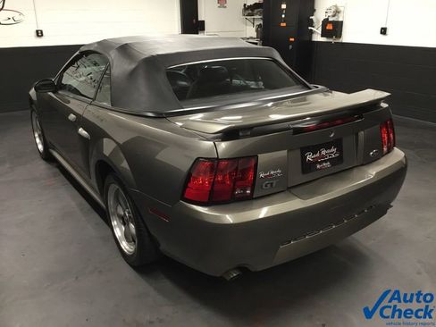 Used 2001 Ford Mustang GT image 18