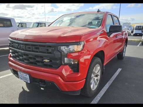 Used 2022 Chevrolet Silverado 1500 Custom RWD image 3