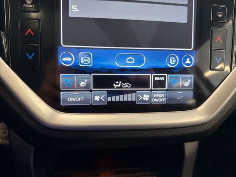 Used 2024 Subaru Ascent Touring AWD/4WD image 12