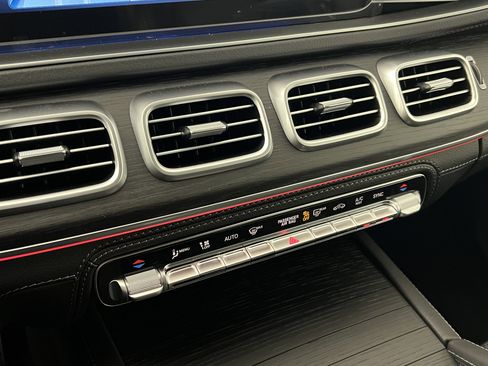 New 2025 Mercedes-Benz GLE 53 AMG 4MATIC Coupe image 32