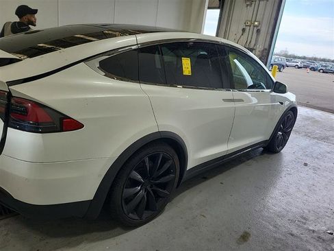 Used 2018 Tesla Model X 100D image 8
