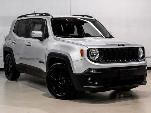 Used 2017 Jeep Renegade Altitude image 8