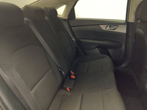 Used 2020 Kia Forte LXS FWD image 19