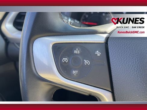 Used 2023 GMC Acadia SLT image 16