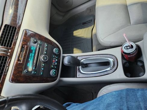 Used 2012 Chevrolet Impala LTZ FWD image 25