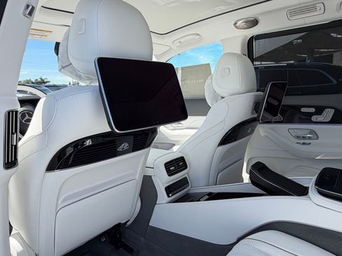 New 2026 Mercedes-Benz Maybach GLS 600 4MATIC image 29
