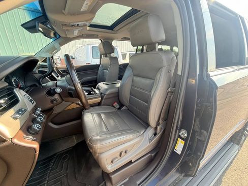 Used 2019 GMC Yukon XL Denali w/ Denali Ultimate Package AWD/4WD image 14
