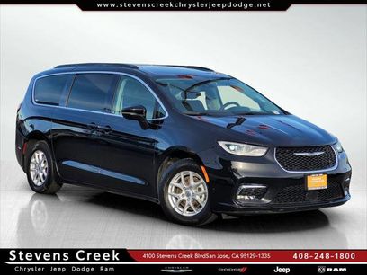 Certified 2022 Chrysler Pacifica Touring-L
