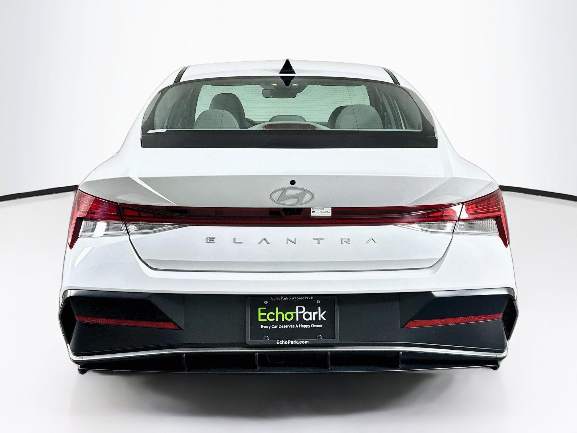 Used 2025 Hyundai Elantra SEL FWD image 7