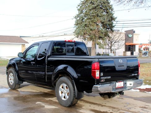 Used 2009 Nissan Frontier SE w/ SE Value Truck Pkg image 7