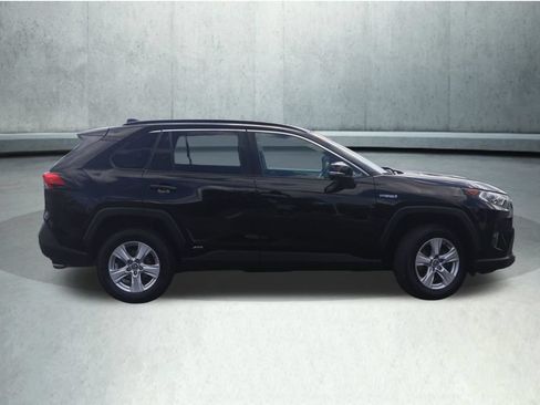 Used 2020 Toyota RAV4 XLE w/ Convenience Package AWD/4WD image 19