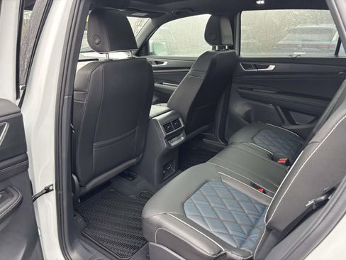 New 2026 Volkswagen Atlas Cross Sport SEL Premium R-Line AWD/4WD image 28