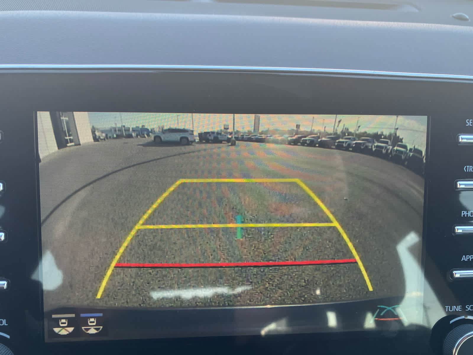 Used 2019 Toyota Avalon XLE w/ Moonroof Package FWD image 22