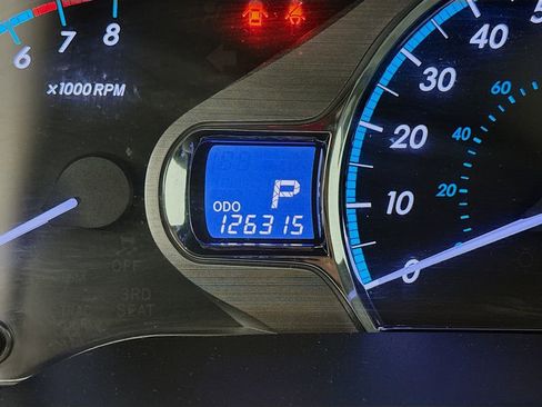 Used 2013 Toyota Sienna Limited w/ Premium Pkg image 12