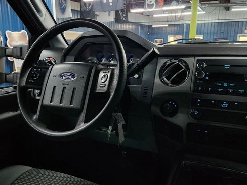 Used 2011 Ford F250 XLT w/ XLT Premium Pkg image 31