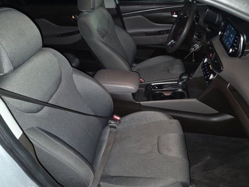 Used 2019 Hyundai Santa Fe SE image 12