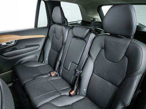 Used 2023 Volvo XC90 B6 Plus w/ Protection Package Premier AWD/4WD image 16