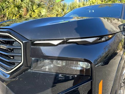 Used 2023 BMW XM image 6
