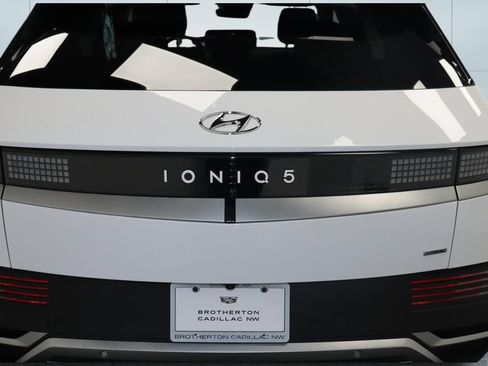Used 2024 Hyundai Ioniq 5 SEL AWD/4WD image 16