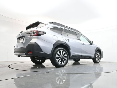 Used 2024 Subaru Outback Limited AWD/4WD image 33