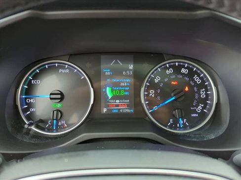 Certified 2022 Toyota RAV4 XLE Premium AWD/4WD image 11