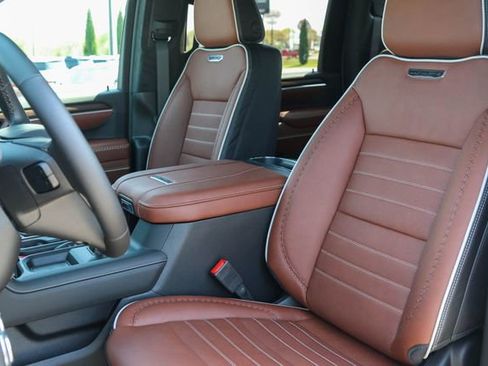 New 2026 GMC Sierra 2500 Denali Ultimate image 17