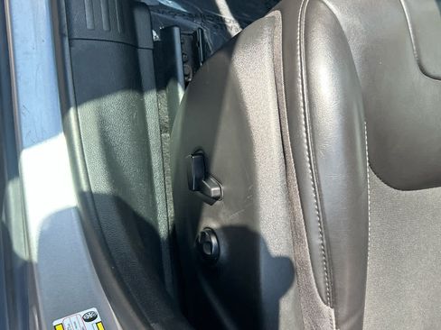 Used 2020 Jeep Cherokee Latitude Plus AWD/4WD image 11