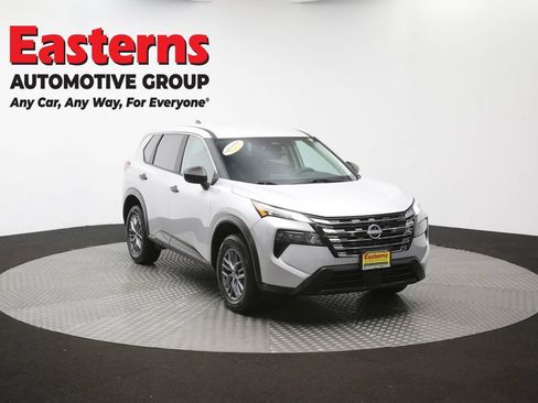 Used 2024 Nissan Rogue S AWD/4WD image 50