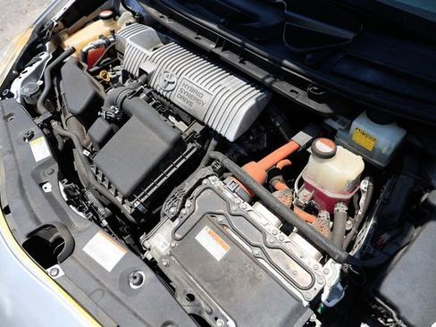 Used 2015 Toyota Prius Four image 46