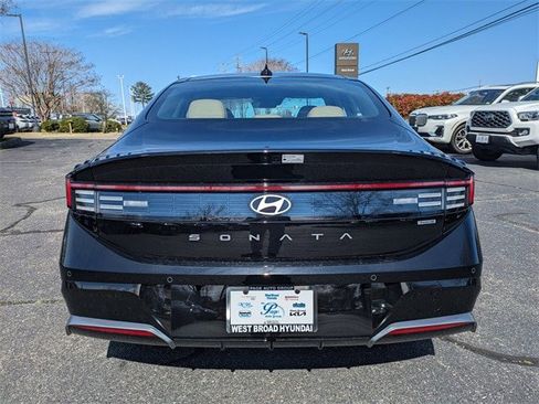 New 2025 Hyundai Sonata Limited image 5